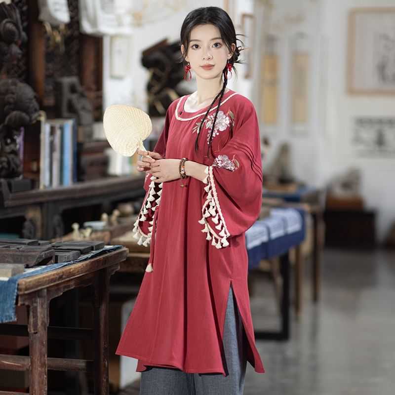 3/4-Sleeve Round Neck Embroidered Hanfu Top / Wide Leg Pants / Set SpreePicky