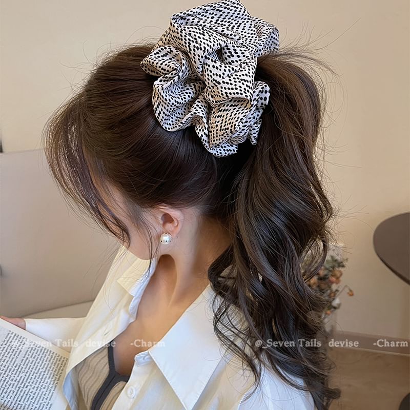 Dotted Fabric Scrunchie SpreePicky