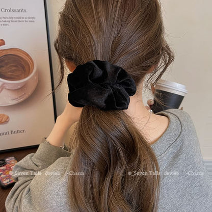 Velvet Scrunchie SpreePicky