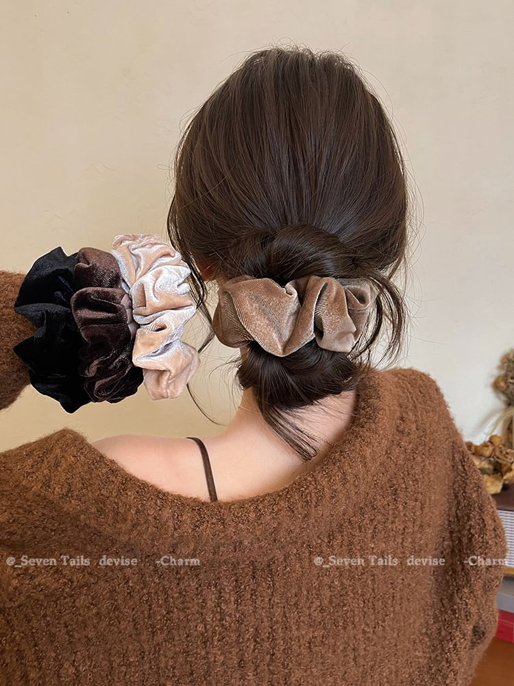 Velvet Scrunchie SpreePicky