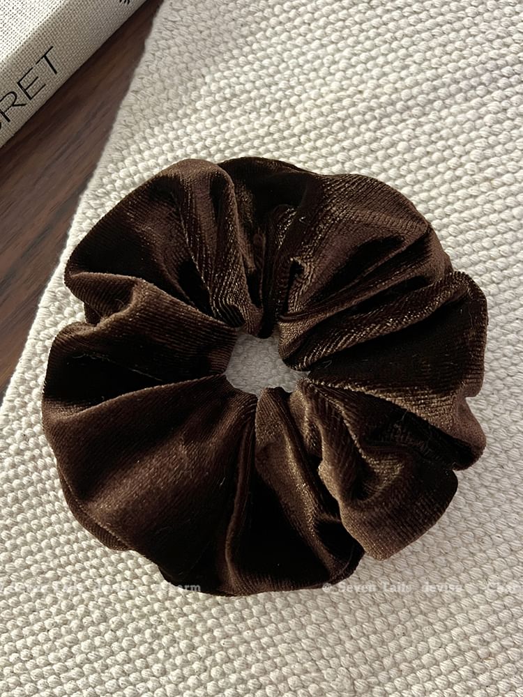 Velvet Scrunchie SpreePicky