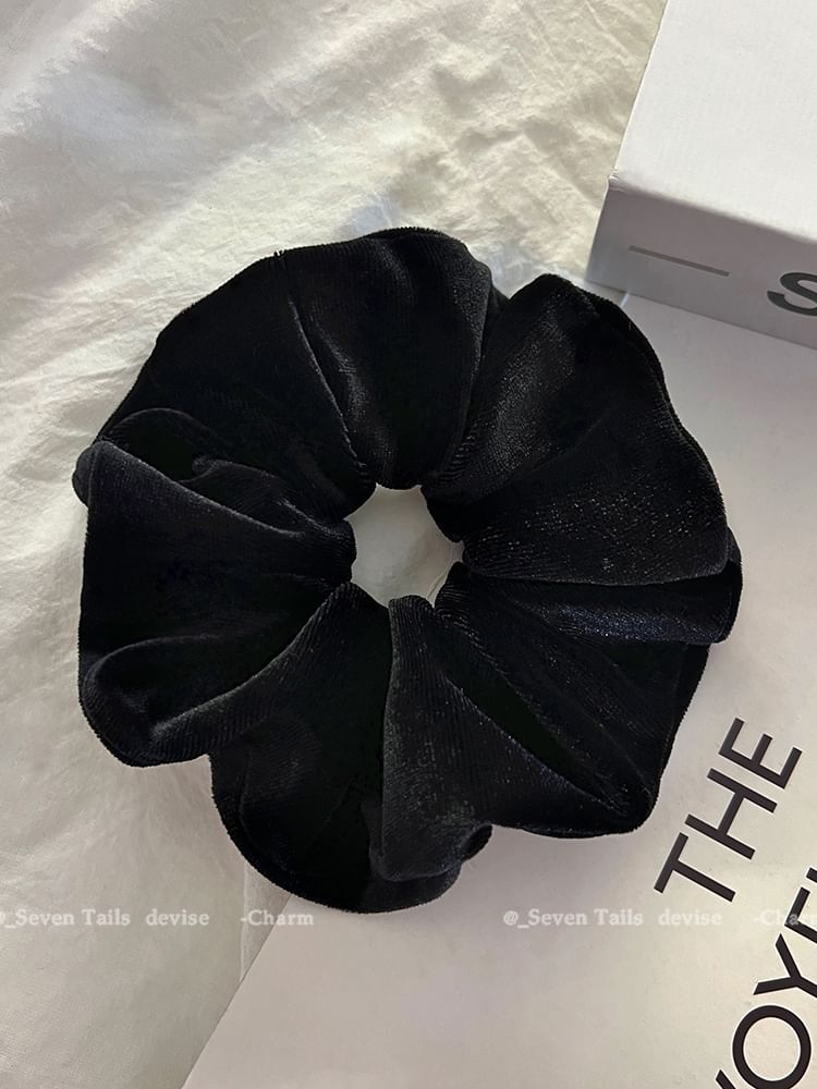 Velvet Scrunchie SpreePicky