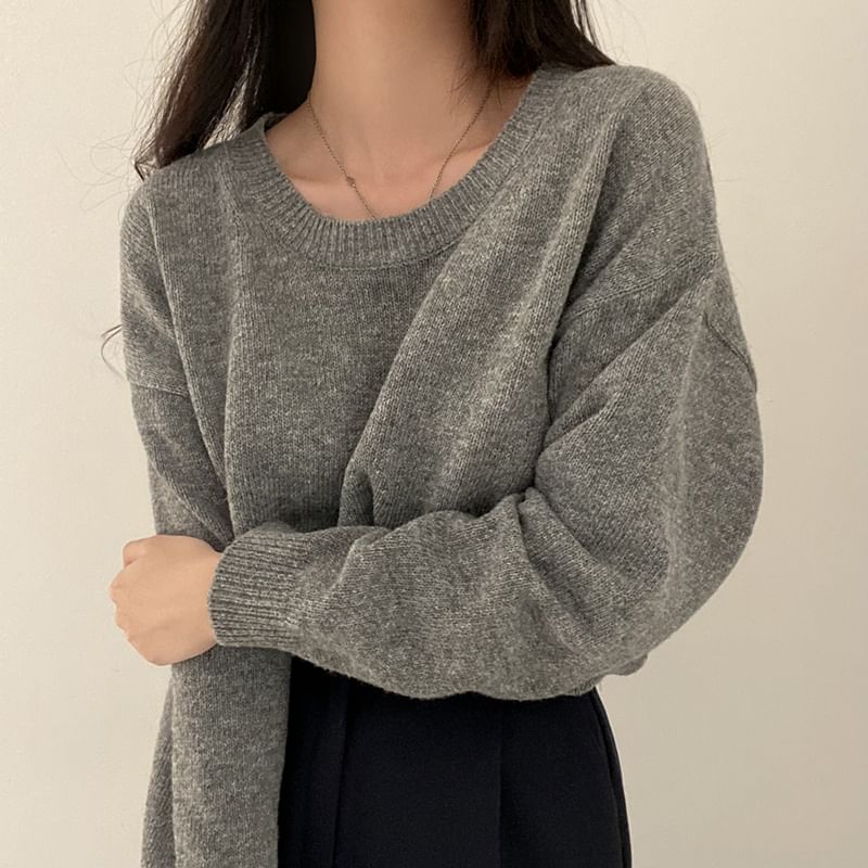 Round Neck Plain Sweater SpreePicky