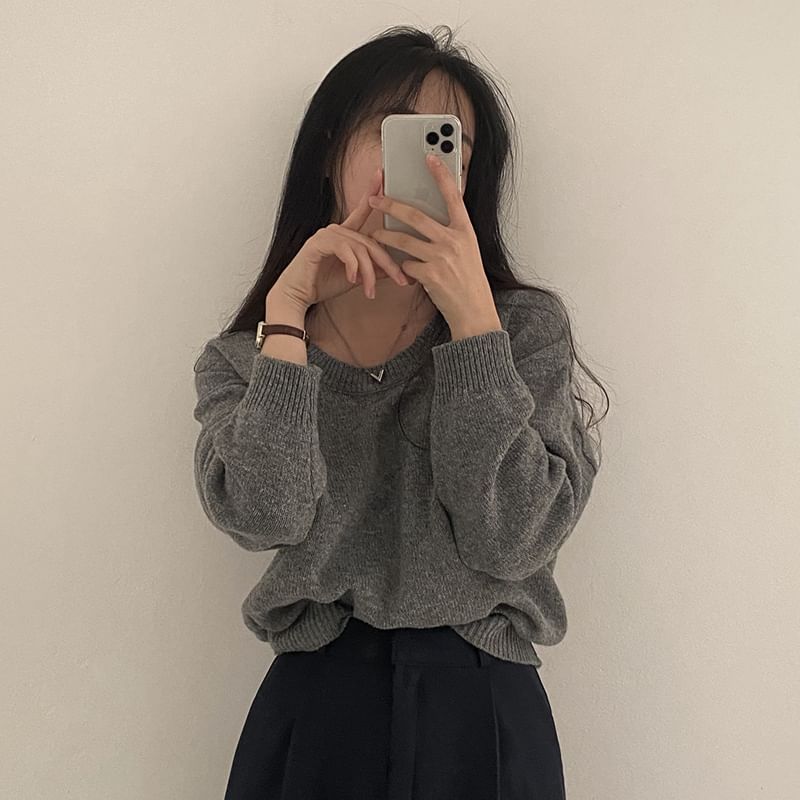 Round Neck Plain Sweater SpreePicky