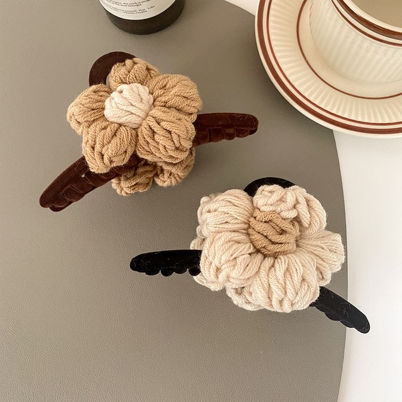 Yarn Flower Hair Claw Clip SpreePicky