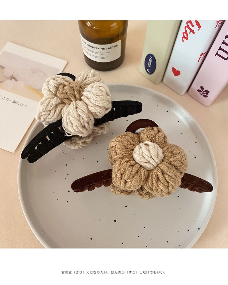 Yarn Flower Hair Claw Clip SpreePicky