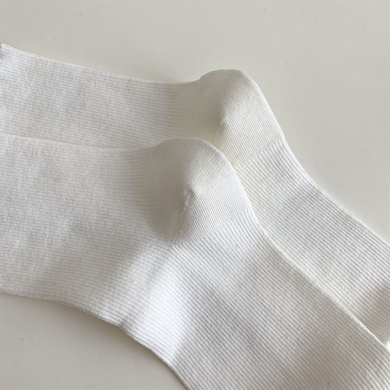 Two Tone Lettuce Edge Socks SpreePicky