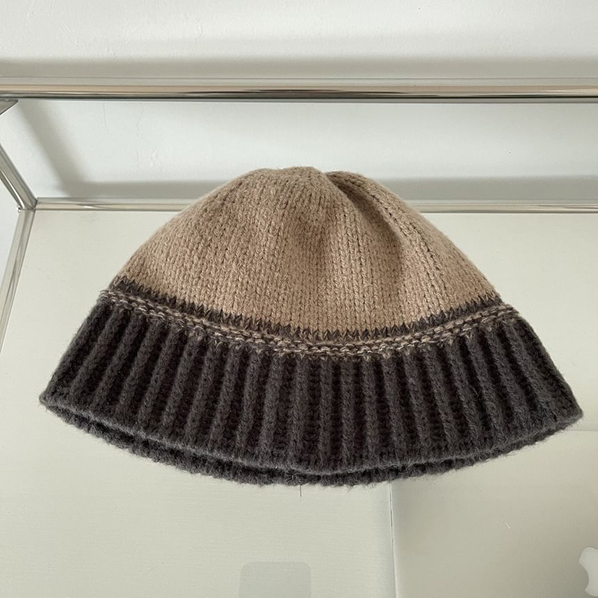 Two-Tone Knit Bucket Hat SpreePicky