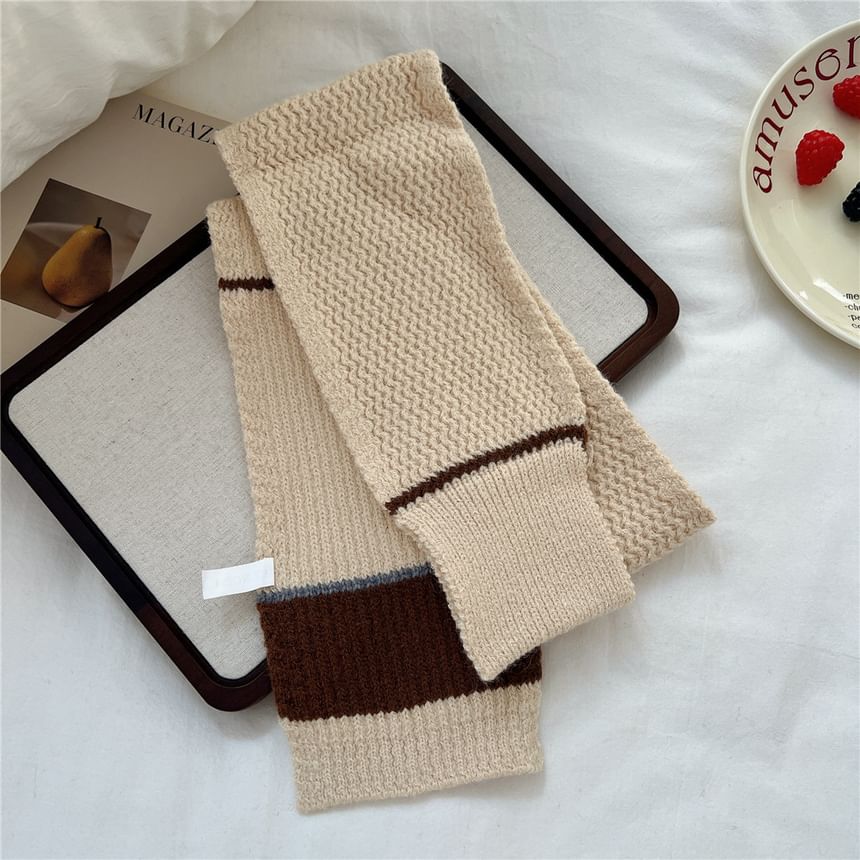 Two-Tone Knit Scarf SpreePicky