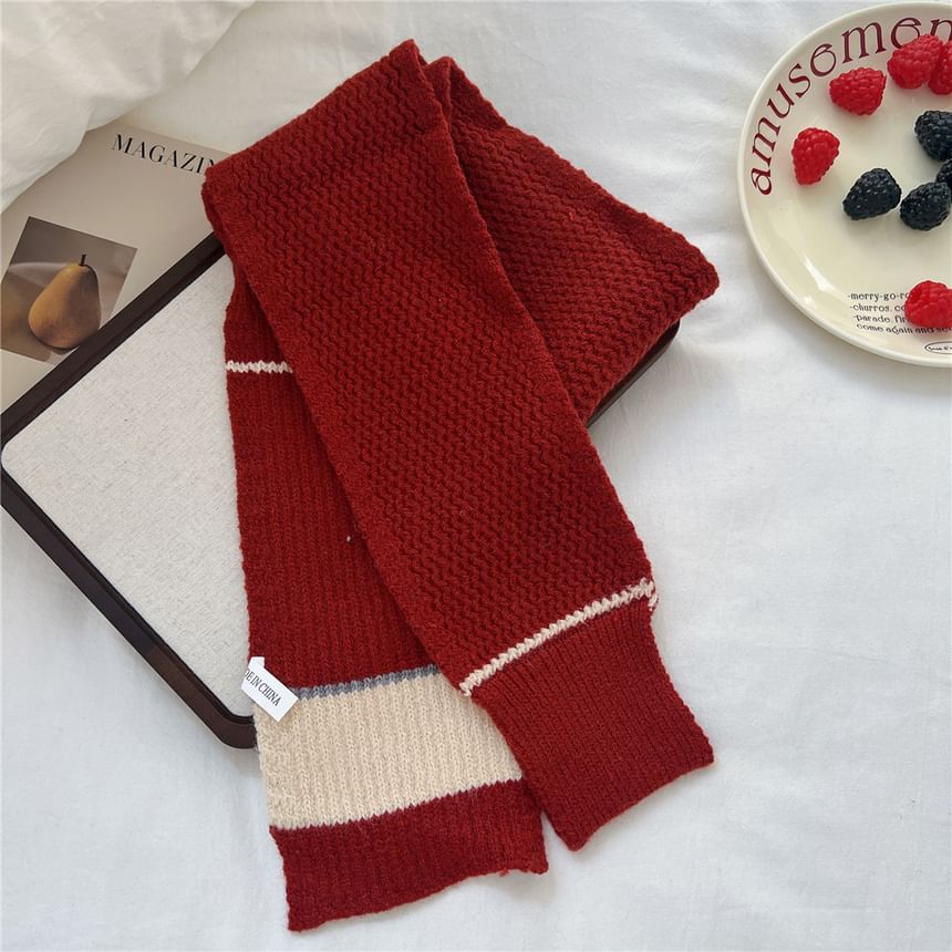 Two-Tone Knit Scarf SpreePicky