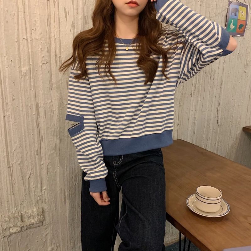 Crewneck Striped Cutout Pullover SpreePicky