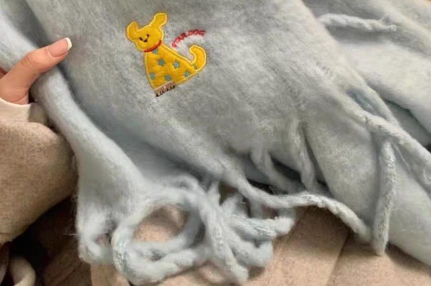 / Dog Applique Scarf Plaid FashionChic