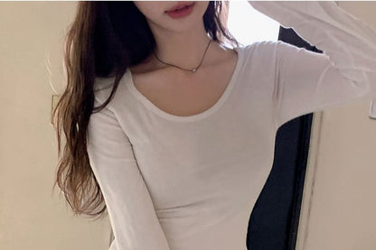 Long-Sleeve Scoop Neck Plain Slim Fit Crop Tee SpreePicky