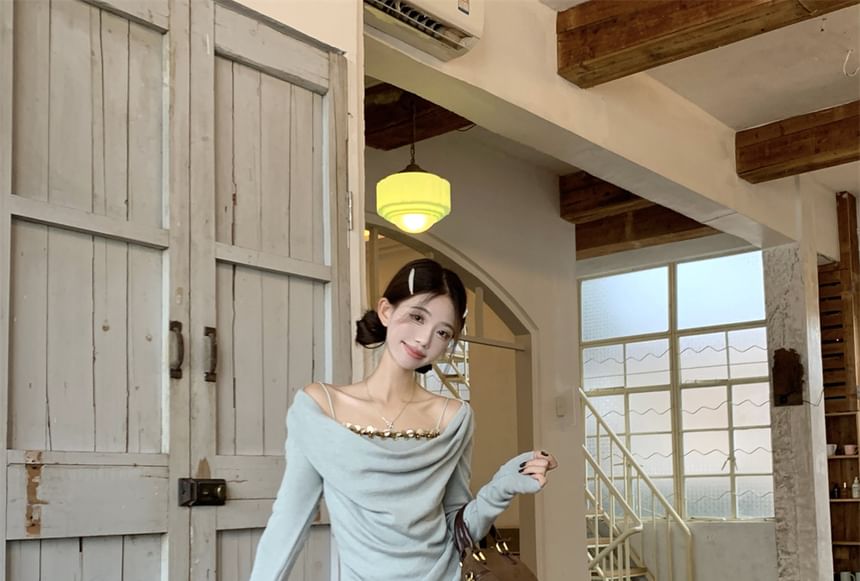 Long-Sleeve Cowl Neck Plain Tee / High Rise Accordion Pleated Maxi A-Line Skirt SpreePicky