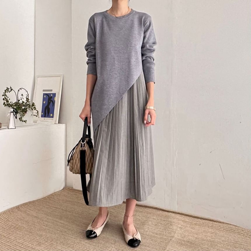 Set: Long-Sleeve Asymmetrical Plain Knit Top + Sleeveless Pleated Midi A-Line Dress SpreePicky