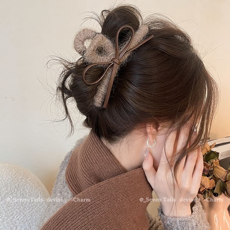 Faux Leather Bow Hair Claw SpreePicky