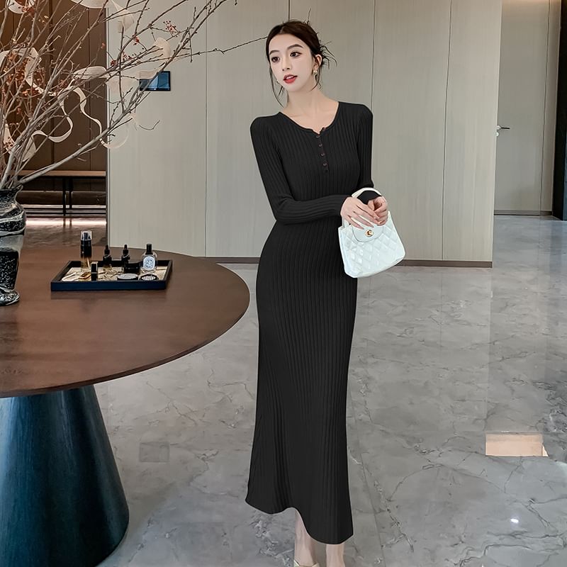 Long-Sleeve Crew Neck Plain Buttoned Maxi Sheath Dress SpreePicky