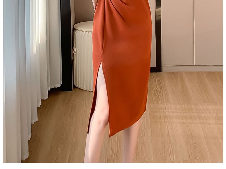 Long-Sleeve V-Neck Plain Side-Slit Ruched Midi Sheath Dress SpreePicky