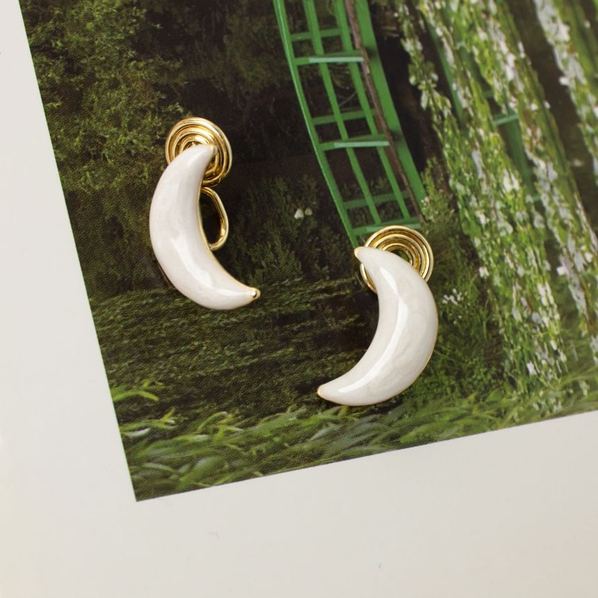 / Earring Ear Clip-On Moon Stud FashionChic