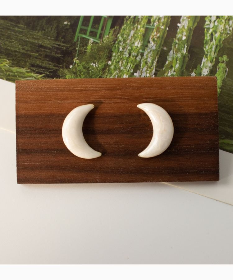 / Earring Ear Clip-On Moon Stud FashionChic