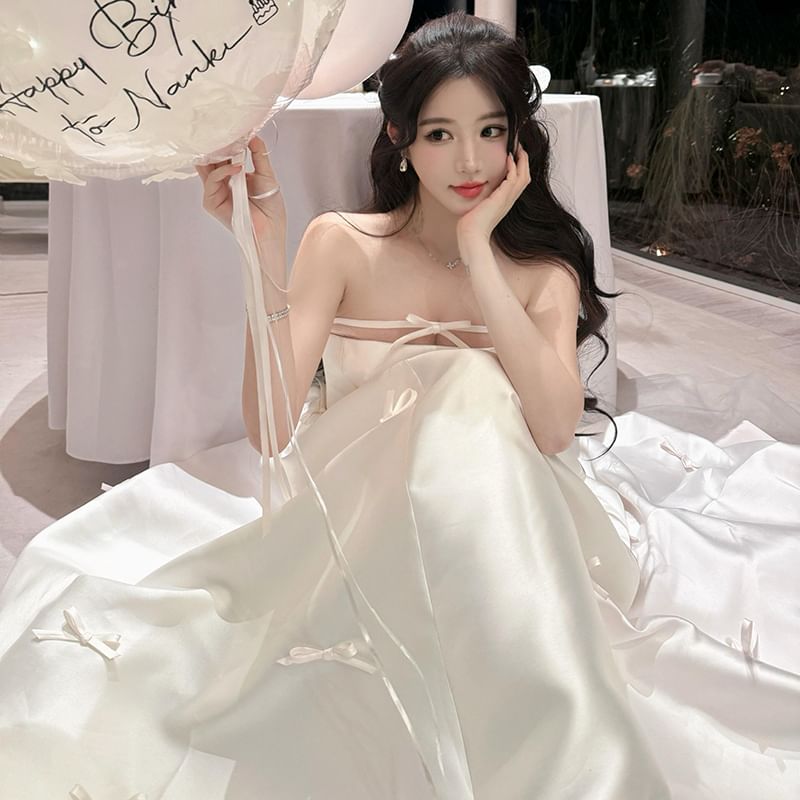 Strapless A-Line Accent Satin Gown Plain Bow Wedding FashionChic