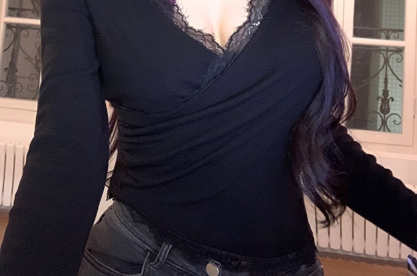 + Long-Sleeve Set: V-Neck Top Lace Halter-Neck Tee Crop Trim FashionChic