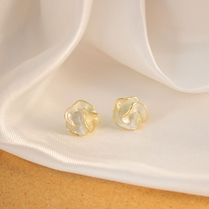 / Clip-On Stud Earring Flower FashionChic