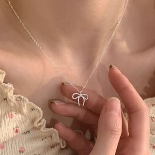 Bow Pendant Alloy Necklace mySite