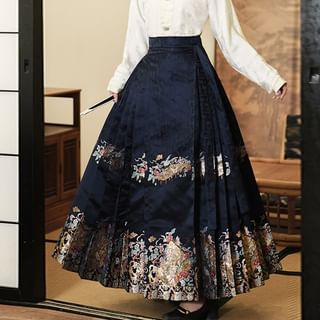 Long-Sleeve Plain Hanfu Top / High Waist Floral Maxi Ma Mian Skirt / Set SpreePicky