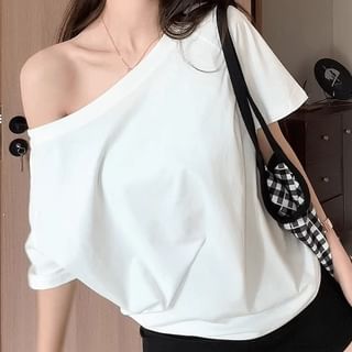 Short-Sleeve One Shoulder Plain Top SpreePicky