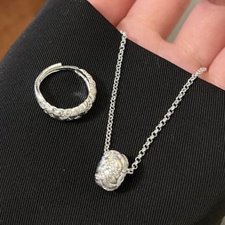 Rhinestone Pendant Necklace / Open Ring SpreePicky