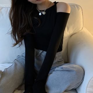 Long-Sleeve Cold Shoulder Plain Crop Top SpreePicky