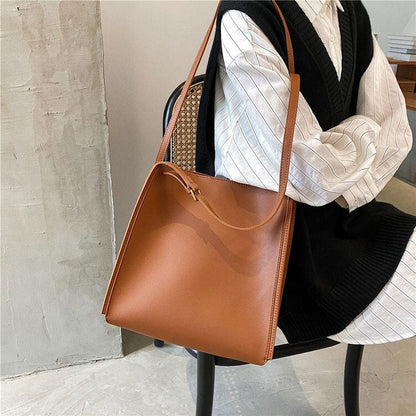 Elegant Leather Tote Bag SpreePicky