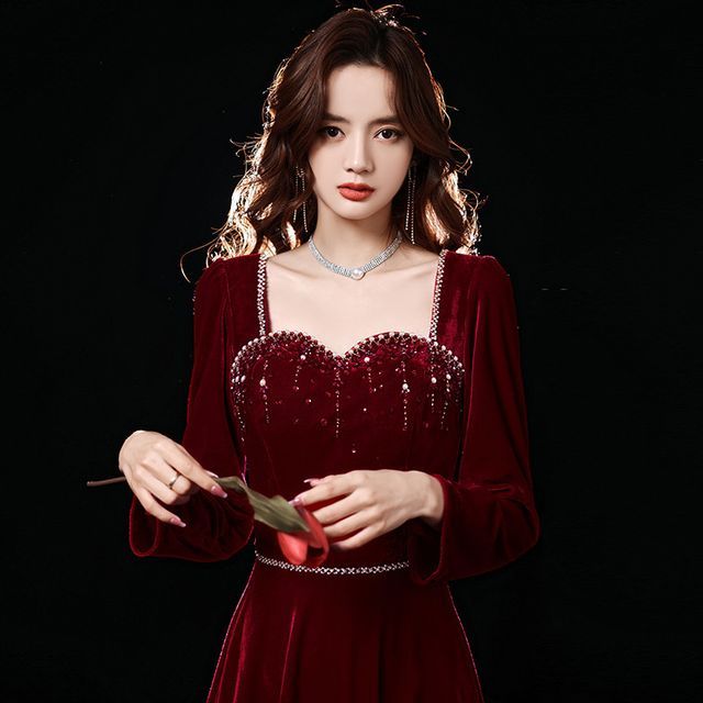 Long-Sleeve Sweetheart-Neckline Rhinestone A-Line Evening Gown SpreePicky