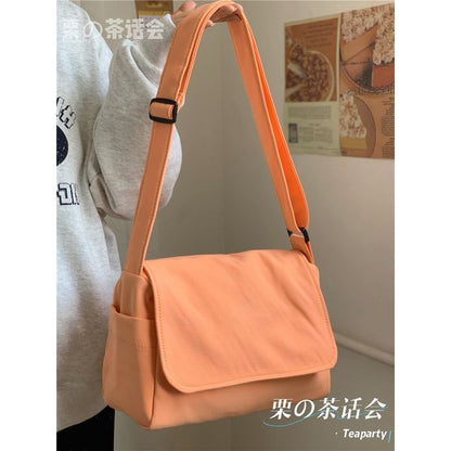 Plain Polyester Messenger Bag SpreePicky