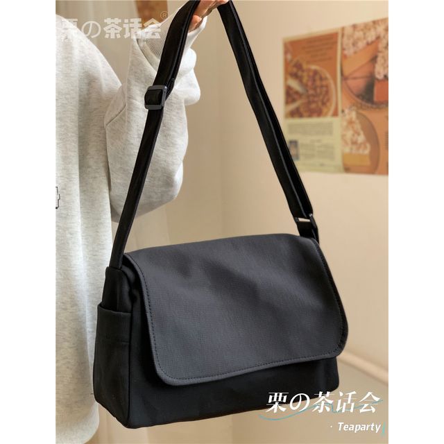 Plain Polyester Messenger Bag SpreePicky