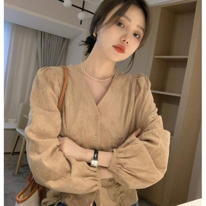 Long-Sleeve V-Neck Plain Ruched Button-Up Blouse mySite