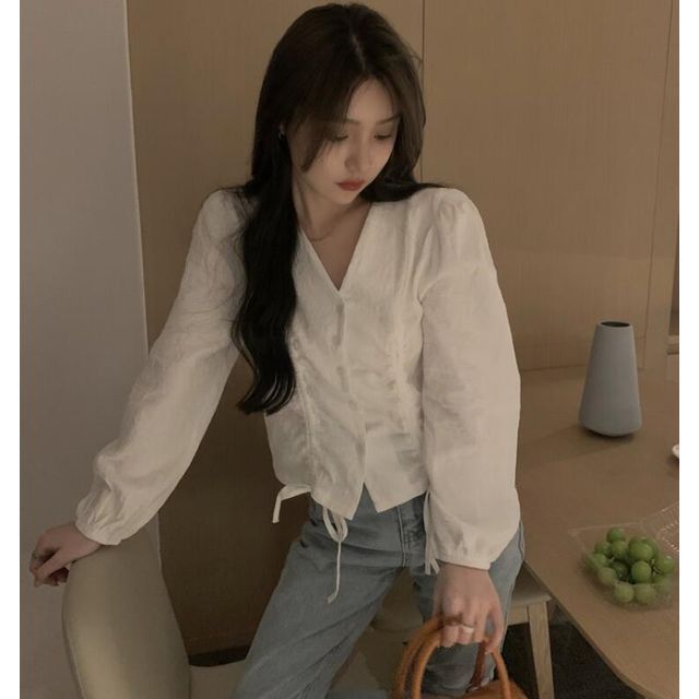 Long-Sleeve V-Neck Plain Ruched Button-Up Blouse mySite