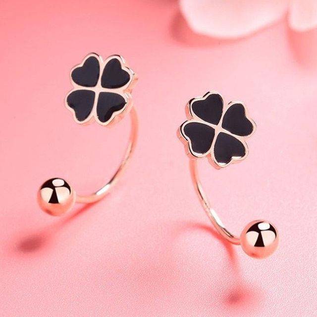 Clover Stud Earring mySite