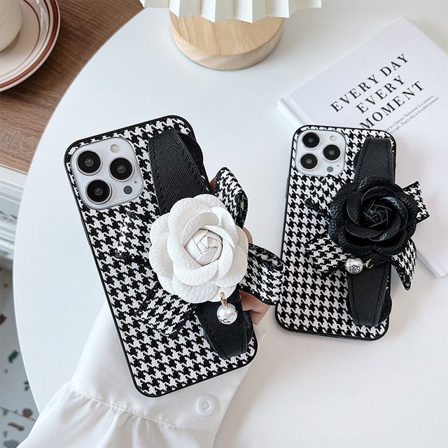 Floral Houndstooth Strap Phone Case - iPhone 14 Pro Max / 14 Pro / 14 Max / 14 / 13 Pro Max / 13 Pro / 13 / 13 mini / 12 Pro Max / 12 Pro / 12 / 12 mini / 11 Pro Max / 11 Pro / 11 / SE / XS Max / XS / XR / X / 8 / 8 Plus / 7 / 7 Plus SpreePicky