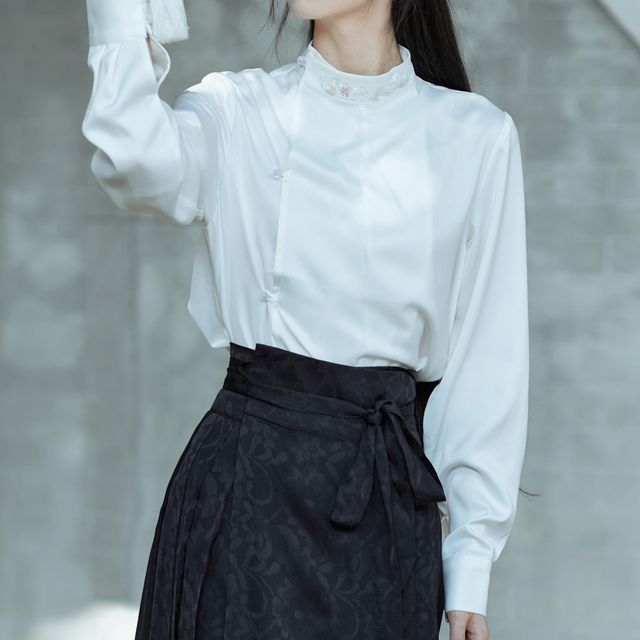 Long-Sleeve Stand Collar Embroidered Blouse / Tie-Waist Pleated Maxi A-Line Skirt SpreePicky