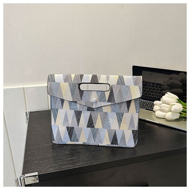 Geometric Print Envelope Clutch SpreePicky