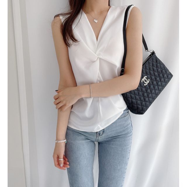 Sleeveless V-Neck Plain Twist Blouse mySite