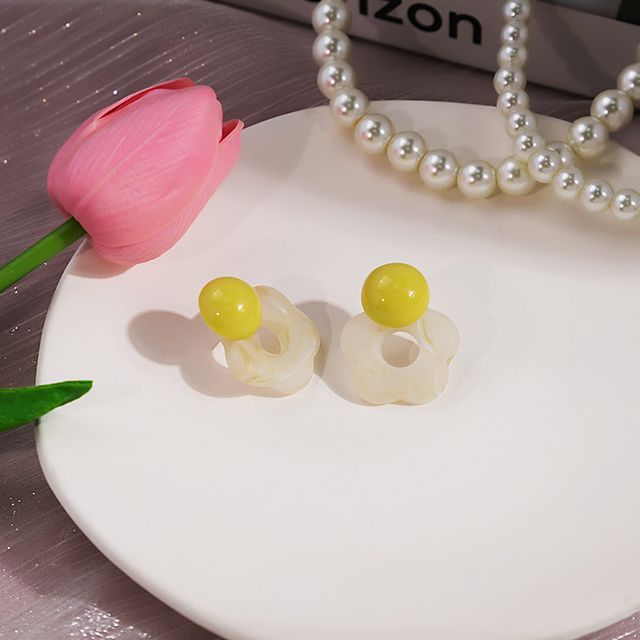 Flower Resin Earring SpreePicky