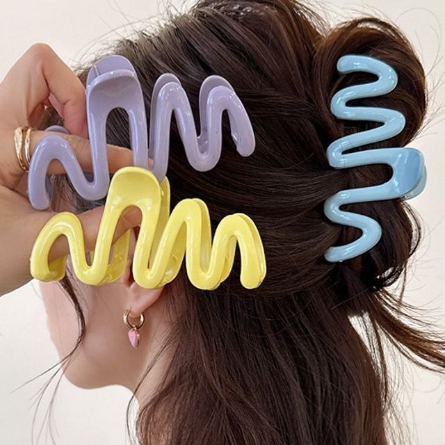 Wavy Plastic Hair Clamp SpreePicky