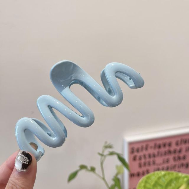 Wavy Plastic Hair Clamp SpreePicky