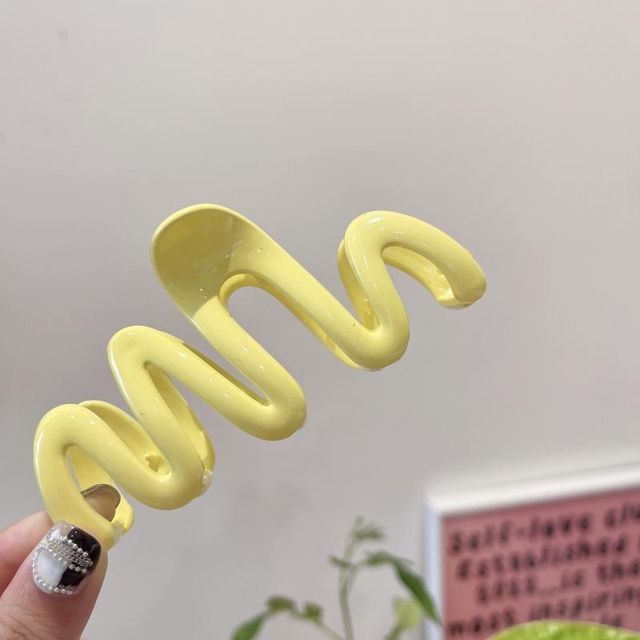 Wavy Plastic Hair Clamp SpreePicky