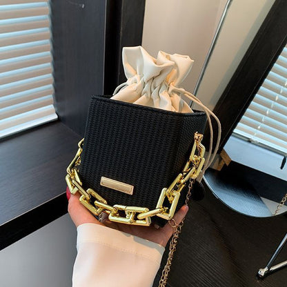 Chunky Chain Drawstring Box Crossbody Bag SpreePicky