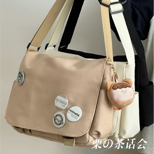 Plain Buckled Flap Crossbody Bag SpreePicky