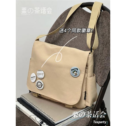 Plain Buckled Flap Crossbody Bag SpreePicky